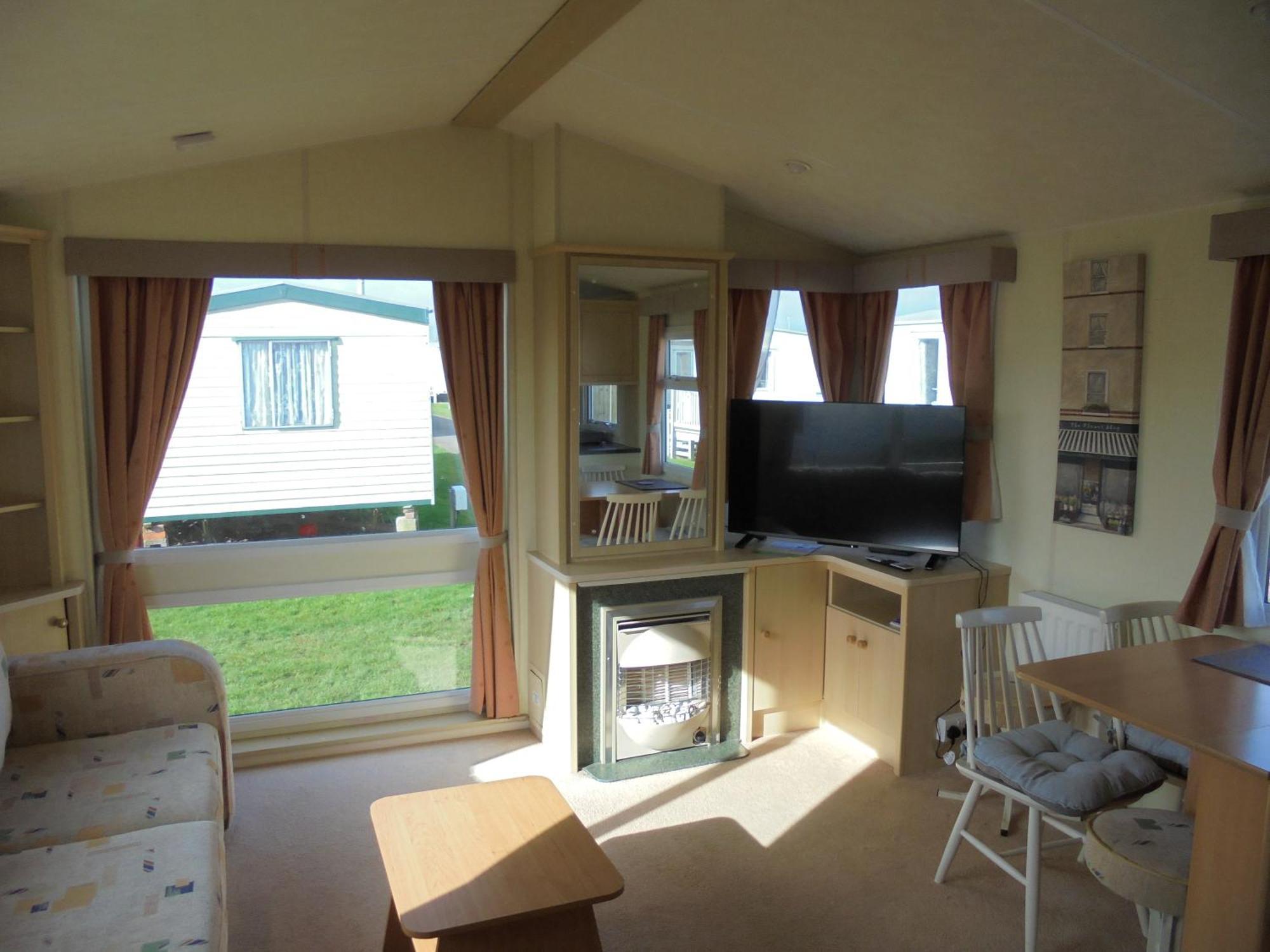 Sealands Everglade Ii:- 6 Berth, Heated Access To The * Ingoldmells