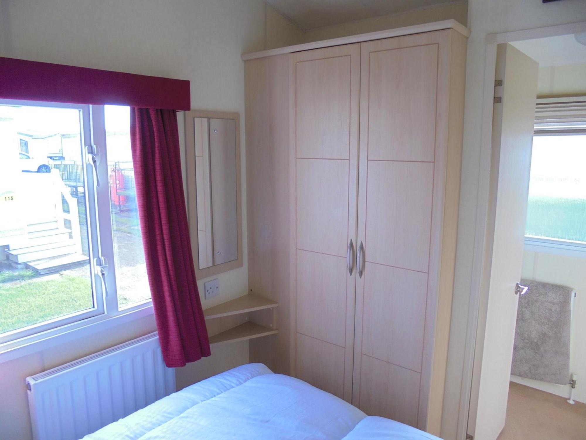 Sealands Everglade Ii:- 6 Berth, Heated Access To The * Ingoldmells